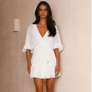 NWT STUNNING Hello Molly White Textured Dress - Size X-Small